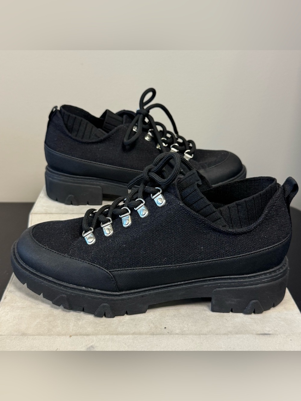 Dr. Scholl's Black Lace-Up Platform Sneakers size 8, NWOT
